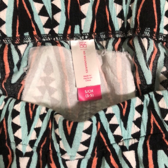 aztec pattern shorts - Picture 3 of 3